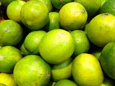 Citrus limes vitamins