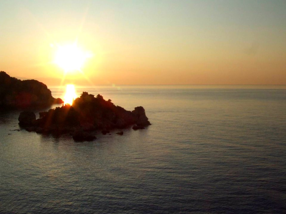 DSCF7955-Dawn Sunset-Isola Bella-Taormina-Sicilia-Italy-gnuckx CC0 HQ