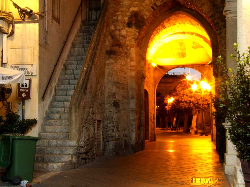 Taormina-Sicilia-Italy - Creative Commons by gnuckx