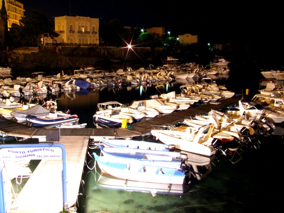 Porto Ulisse-Ognina-Catania-Sicilia-Italy - Creative Commons by gnuckx