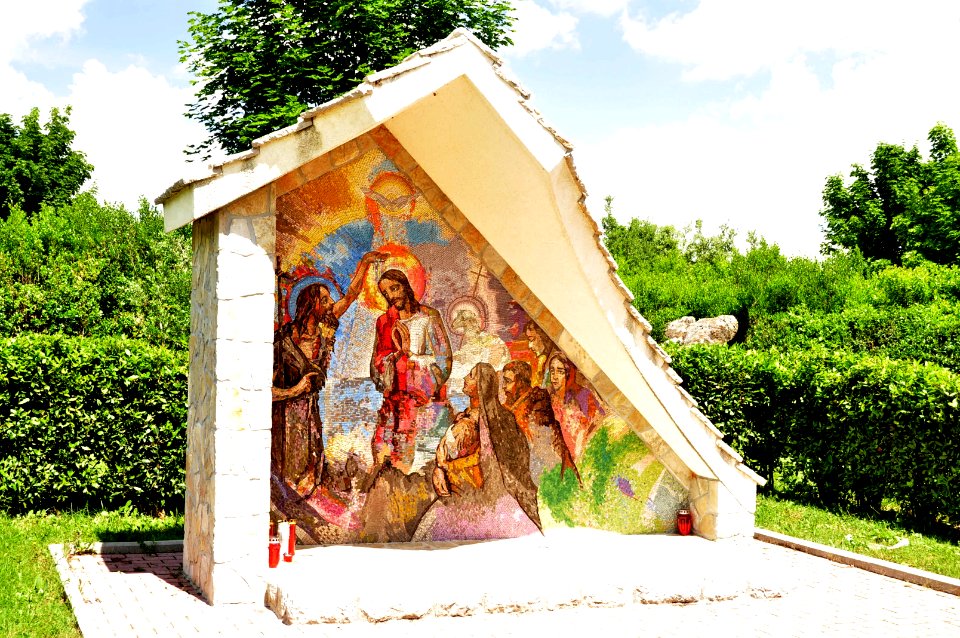 Saint James Church (St. Jakov) Medjugorje - Hotel Pansion Porta - Bosnia Herzegovina - Creative Commons by gnuckx