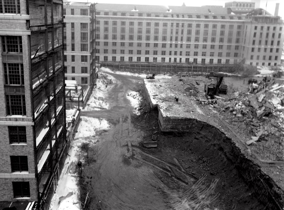 1936 (Jan 9) South Bldg, from the SE corner wing G looking West USDA Construction Photo Collection (1)
