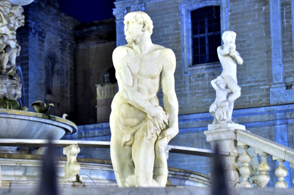 Fontana della Vergogna Palermo Italy - Creative Commons by gnuckx