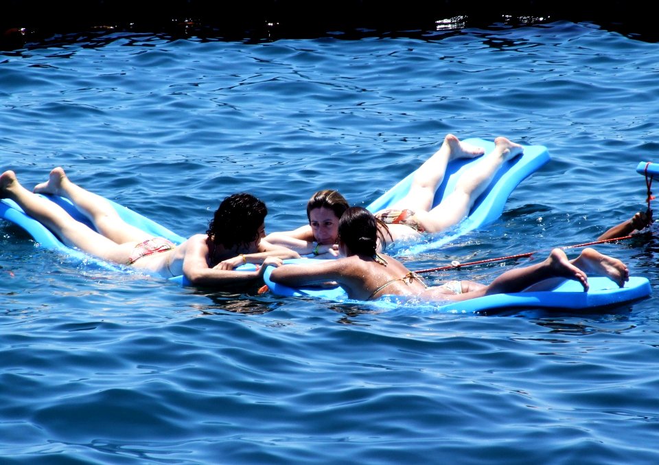 Scogliera Aci Castello-Sicilia-Italy - Creative Commons by gnuckx