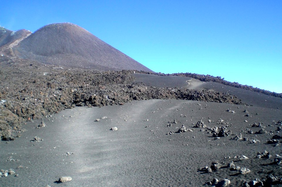 Addio Torre del Flosofo - Aftermath Etna Volcano Paroxysmal Eruption October 26 2013 - Creative Commons by gnuckx