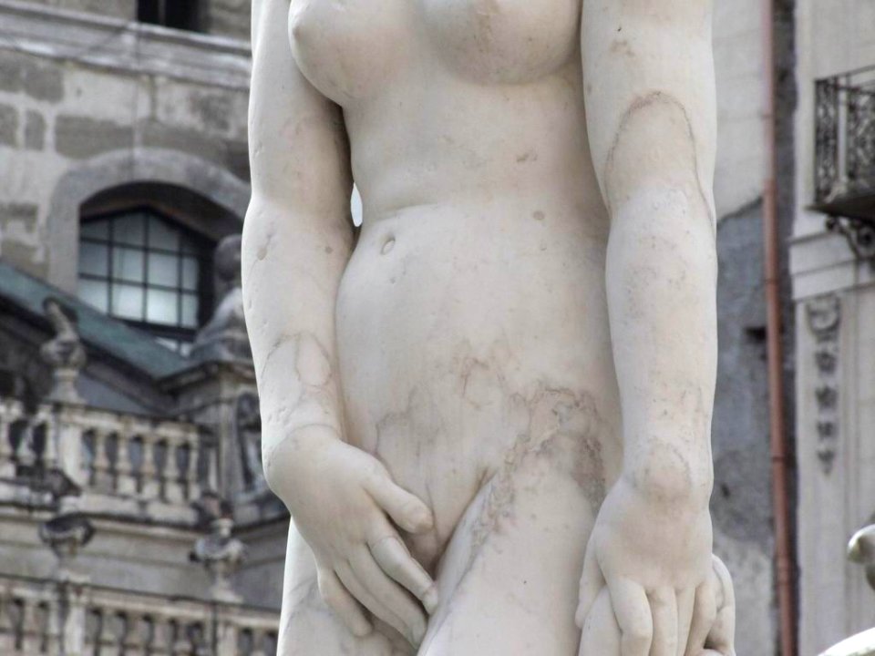 087 gnuckx Fontana della Vergogna-Palermo-Italy-castielli CC0 HQ