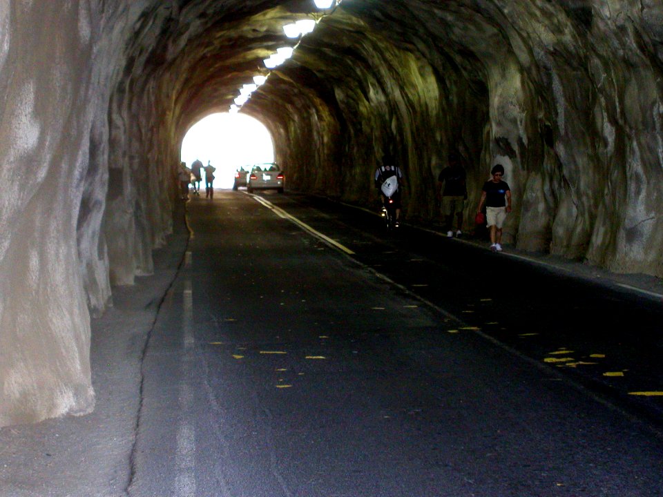 Diamond Head Tunnel