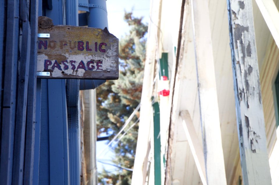 Eek, Not a Passage Way