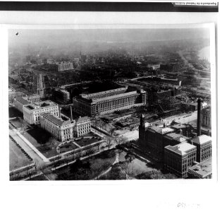 1933 (Feb 1) USDA Building Looking SE RG 121 NARAII