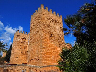 Wall porta de sant sebastia porta de mallorca