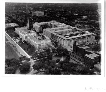 1933 (Jan 3) USDA Building Aerial Looking SE RG 121 NARAII
