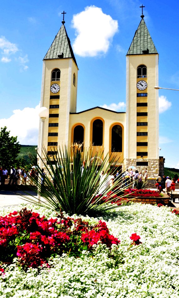 Saint James Church (St. Jakov) Medjugorje - Hotel Pansion Porta - Bosnia Herzegovina - Creative Commons by gnuckx
