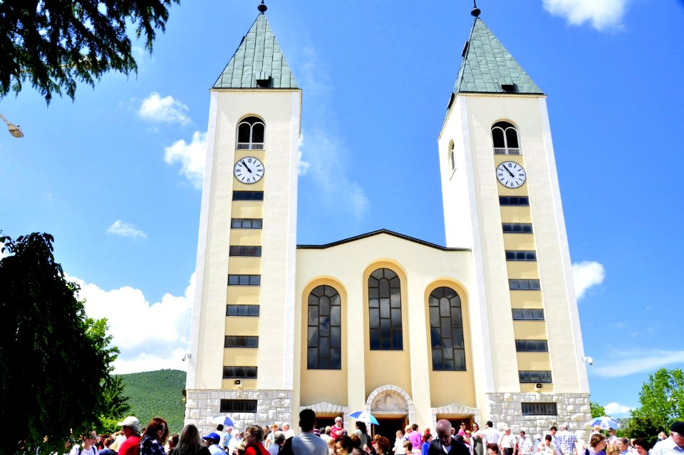 Saint James Church (St. Jakov) Medjugorje - Hotel Pansion Porta - Bosnia Herzegovina - Creative Commons by gnuckx