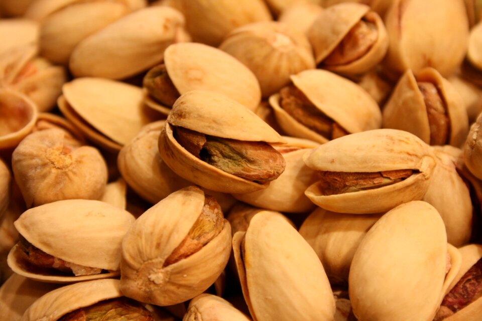 Nutshells market delicious