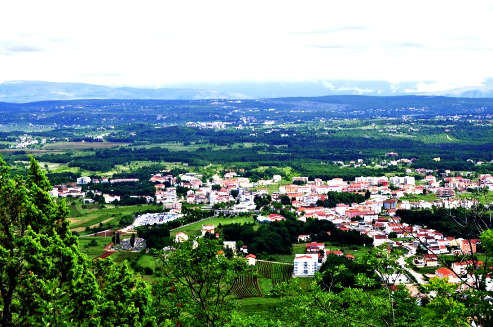 Saint James Church (St. Jakov) Medjugorje - Hotel Pansion Porta - Bosnia Herzegovina - Creative Commons by gnuckx