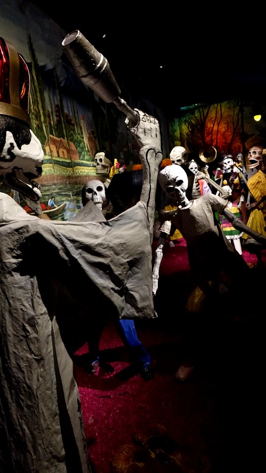 dia-de-los-muertos-calavera-papel-mache9