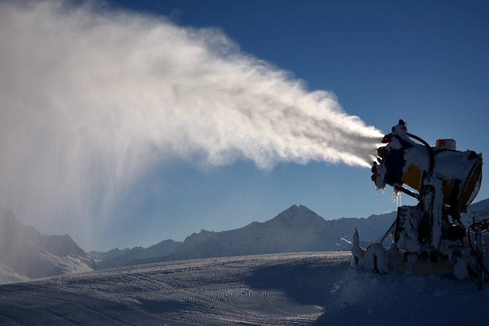 Snow guns artificial snow making skiing
