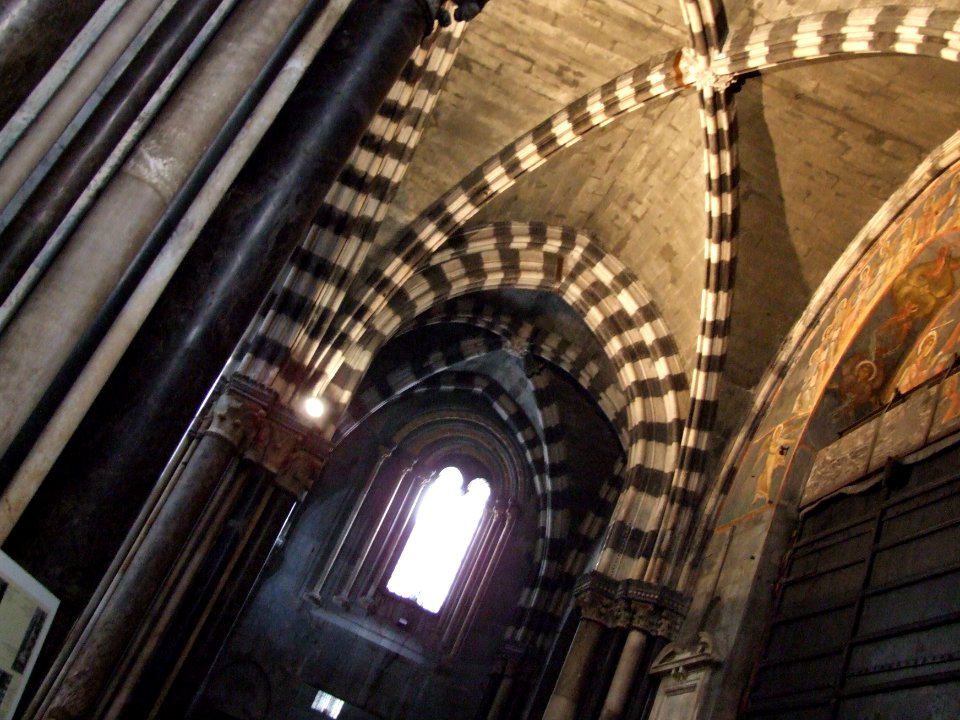 Cathedral San Lorenzo Genova Liguria Italy - Creative Commons by gnuckx
