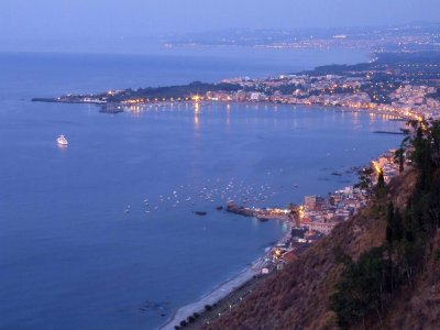 Taormina-Sicilia-Italy - Creative Commons by gnuckx