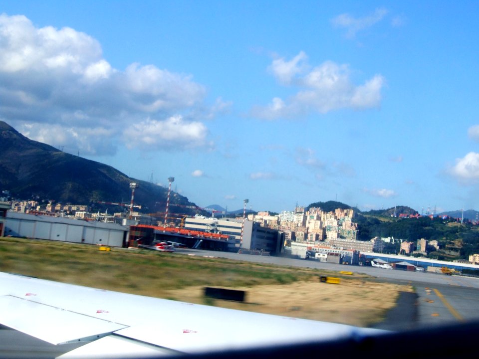Genova-Airport-Liguria-Italy - Creative Commons by gnuckx