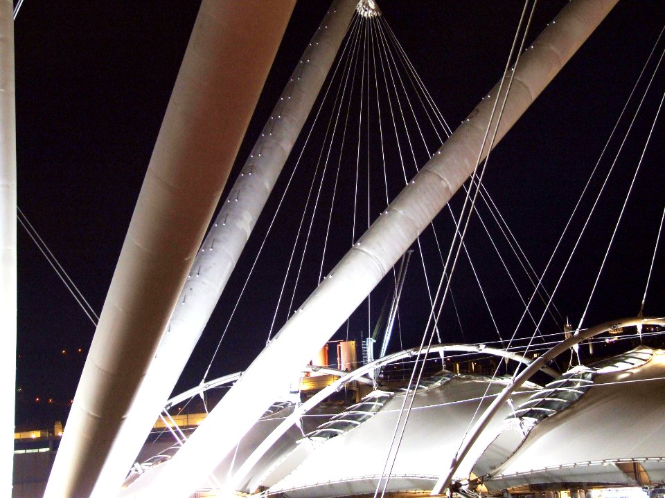 Genova-Porto-Liguria-Italy - Creative Commons by gnuckx