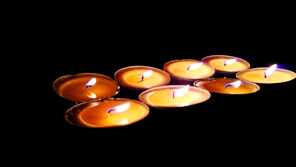 Light burn candlelight
