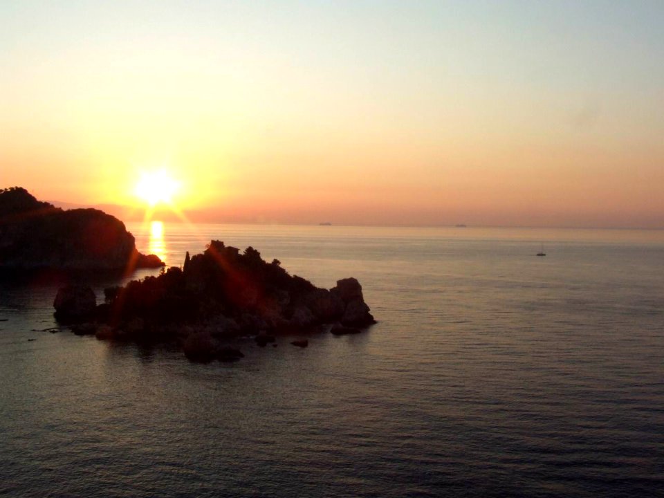 DSCF7829-Dawn Sunset-Isola Bella-Taormina-Sicilia-Italy-gnuckx CC0 HQ