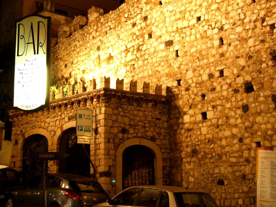 Taormina-Sicilia-Italy - Creative Commons by gnuckx