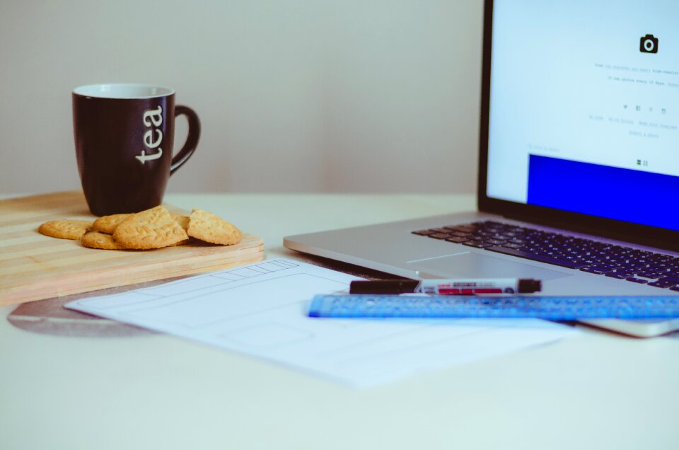 Laptop notebook tea