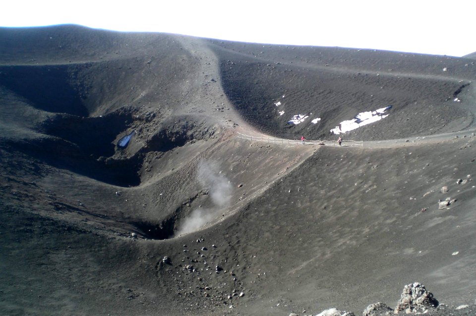 Addio Torre del Flosofo - Aftermath Etna Volcano Paroxysmal Eruption October 26 2013 - Creative Commons by gnuckx