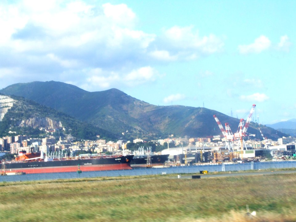 DSCF3873-Genova-Airport-Liguria-Italy-Castielli CC0 HQ