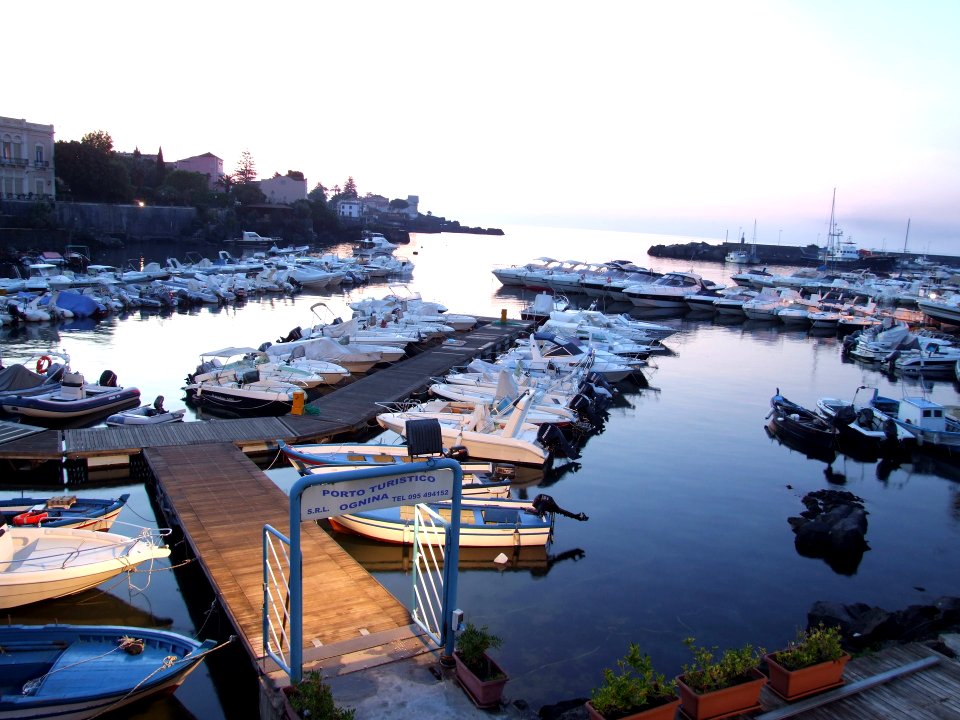 DSCF5977-Porto Ulisse-Ognina-Catania-Sicilia-Italy-Castielli CC0 HQ