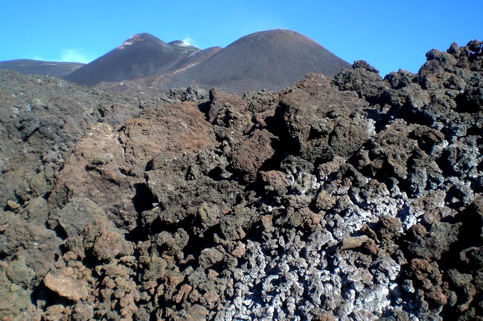 Addio Torre del Flosofo - Aftermath Etna Volcano Paroxysmal Eruption October 26 2013 - Creative Commons by gnuckx