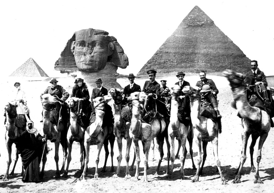 Winston Churchill, Gertrude Bell (3rd from left), T. E. Lawrence (Lawrence of Arabia) at Giza during the 1921 Cairo Conference