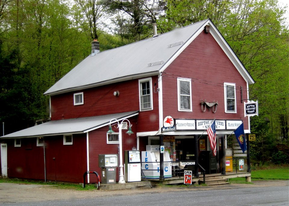 Ripton Country Store
