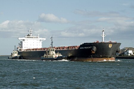 Shipping tyne vessel