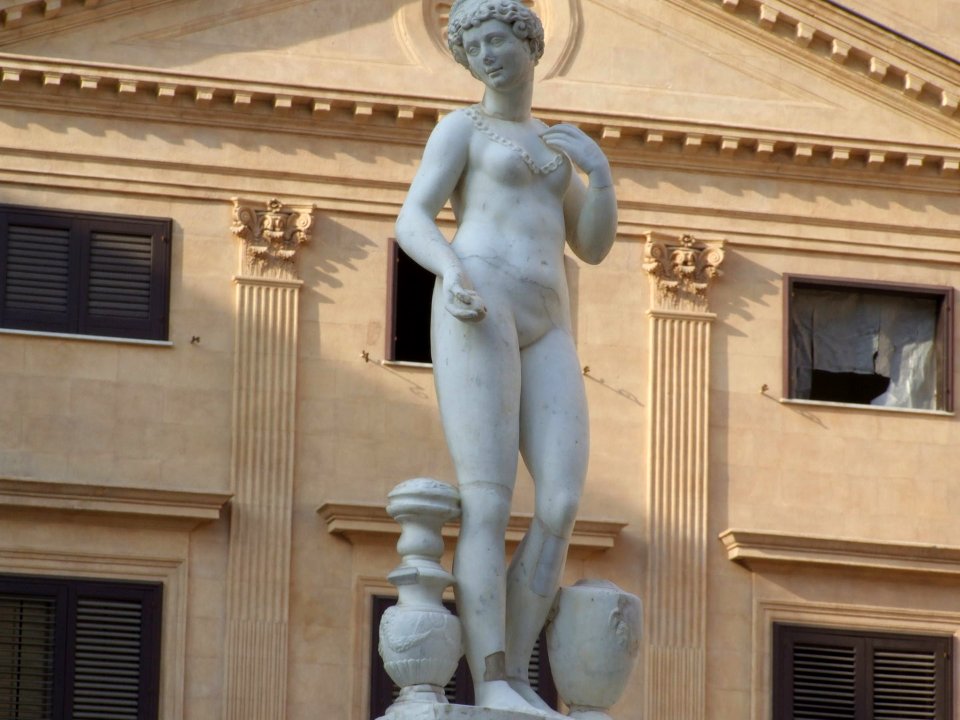 DSCF1626-Fontana della Vergogna-Palermo-Sicily-Italy-Castielli CC0-HQ