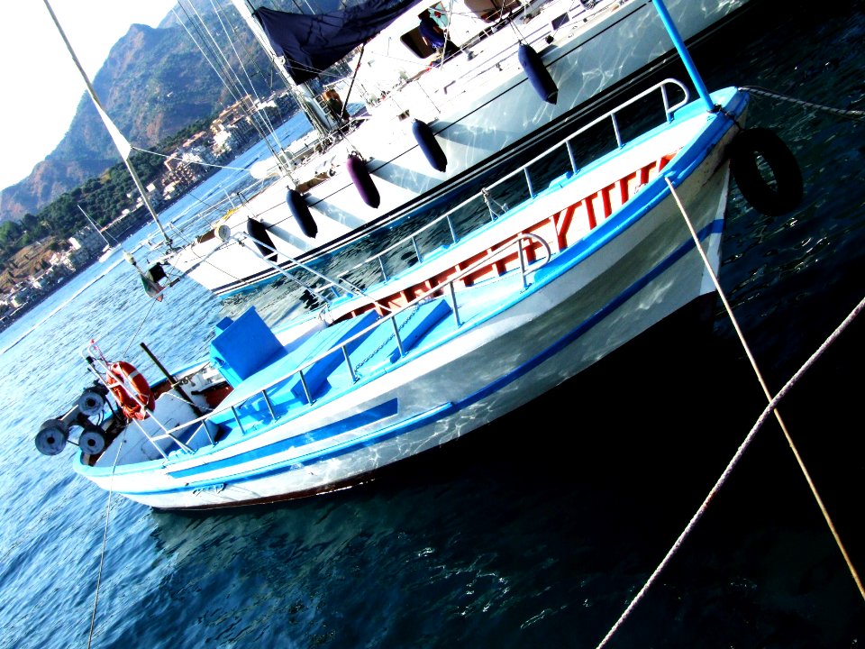Giardini Naxos-Messina-Sicilia-Italy - Creative Commons by gnuckx