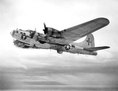 B-17 bw left inflight photo
