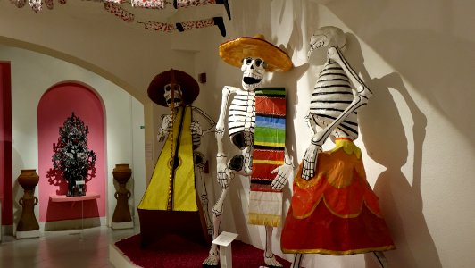 dia-de-los-muertos-calavera-papel-mache56
