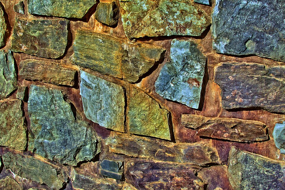 Masonry natural stone wall fixed