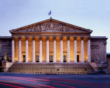 Policy building paris