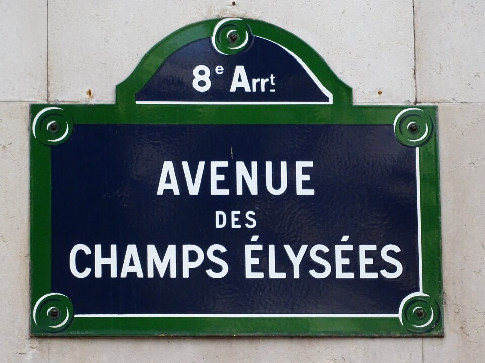 Paris green champs elysees
