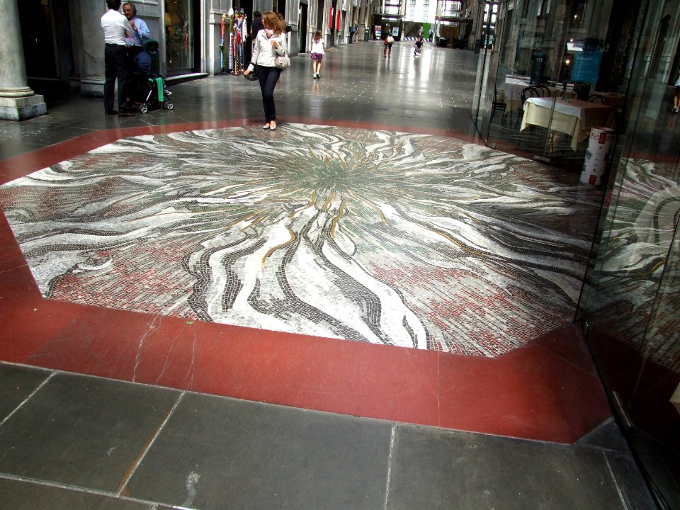 Genova-Galleria-Liguria-Italy - Creative Commons by gnuckx