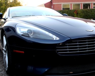 Aston DB9
