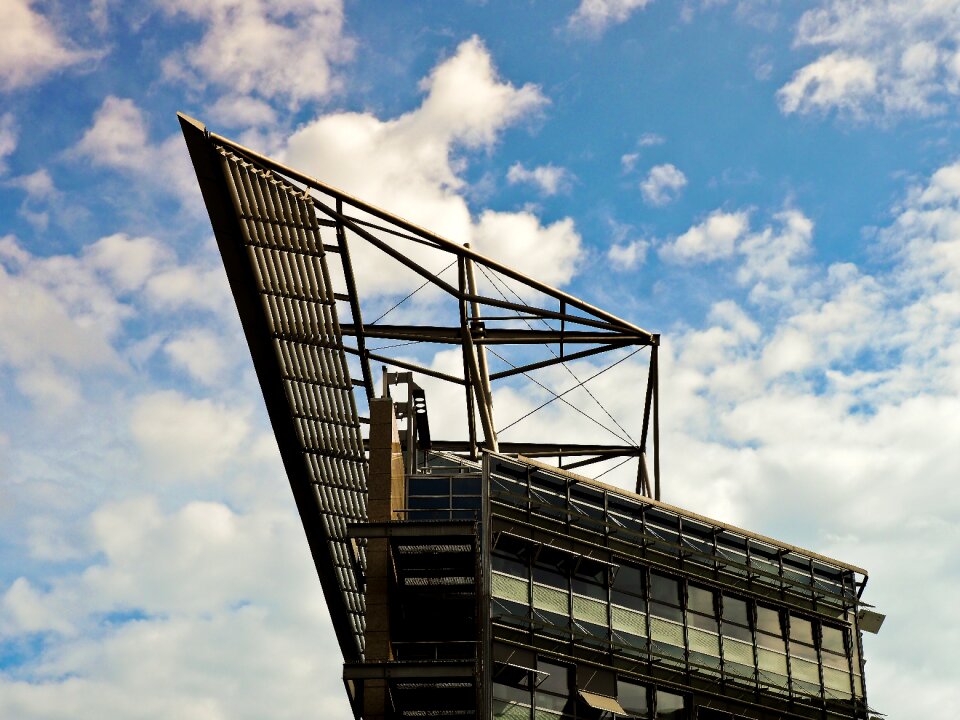 Skyscraper roof facade