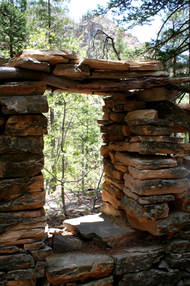 Tunnel Builders Made a House?