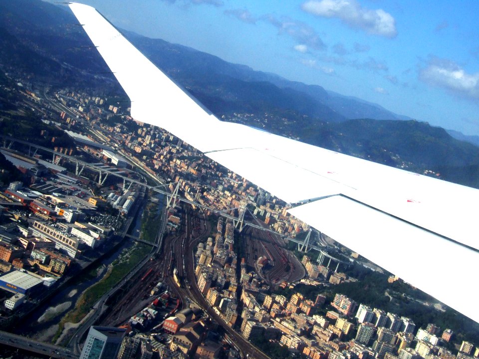 Genova-Airport-Liguria-Italy - Creative Commons by gnuckx