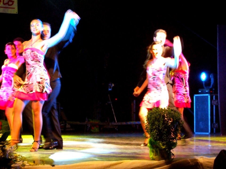 DSCF4518-Mambo Dance-Tremestieri Etneo-Sicilia-Italy-Castielli CC0 HQ