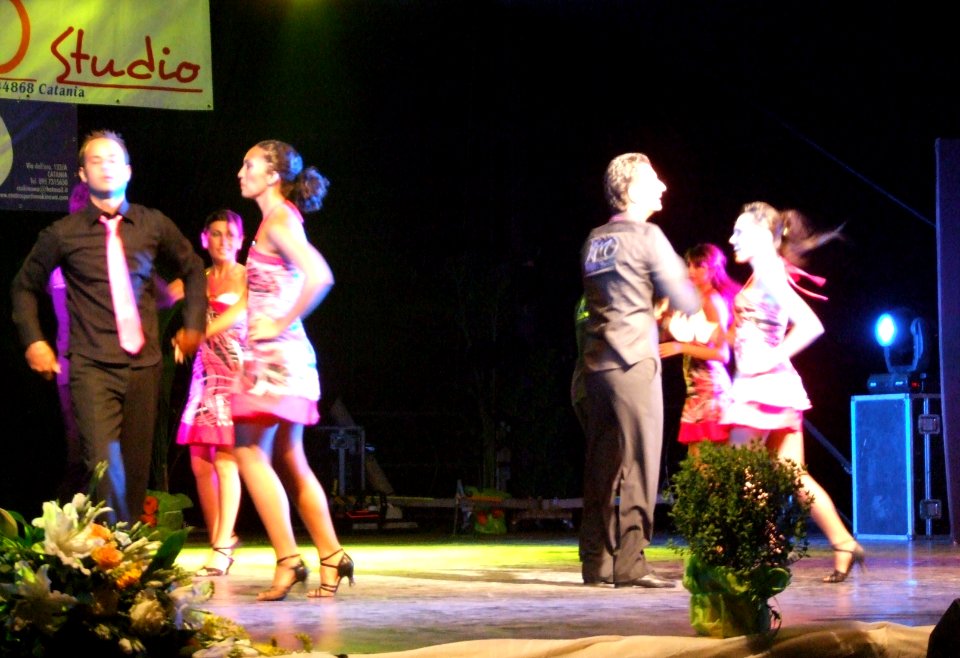 DSCF4503-Mambo Dance-Tremestieri Etneo-Sicilia-Italy-Castielli CC0 HQ